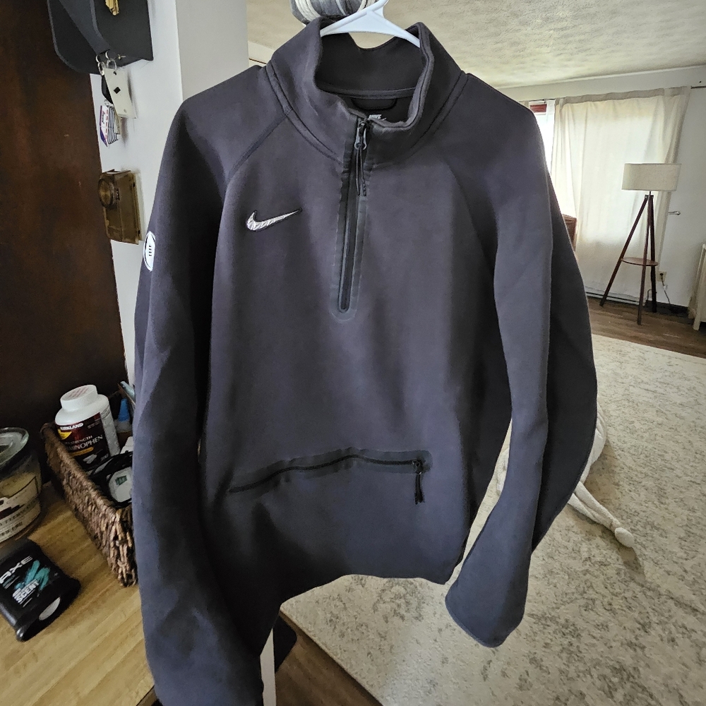 Nike QZip